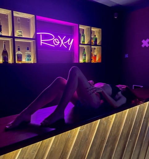   ,  Roxy men's club  4